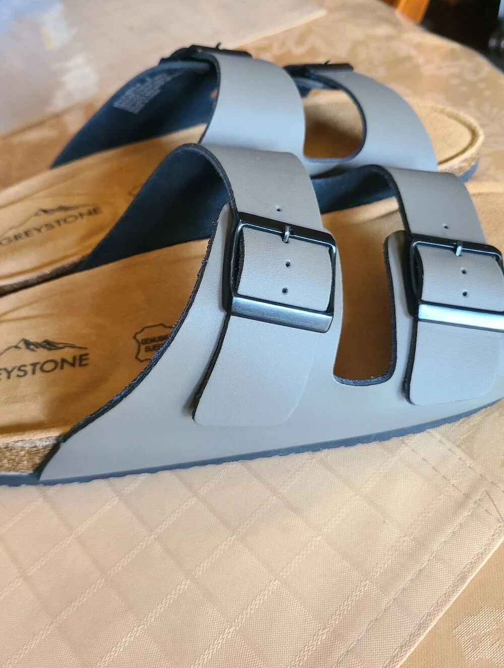 Greystone give feet